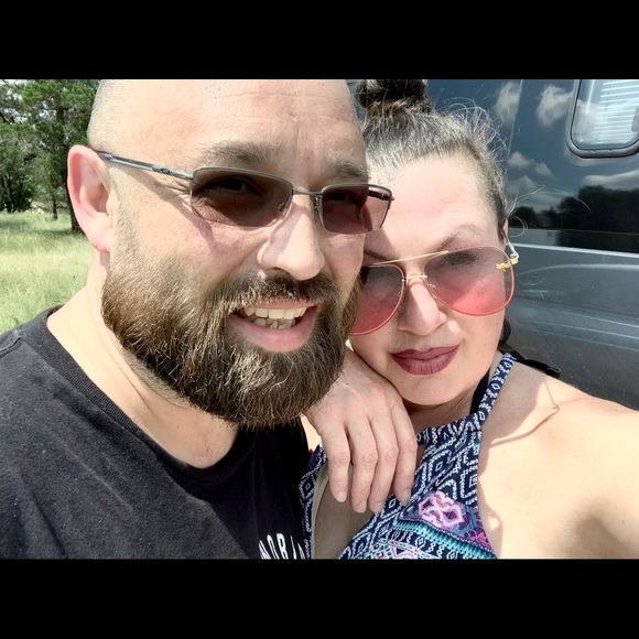 Meet your Posher, Tina - Picture 2 of 16